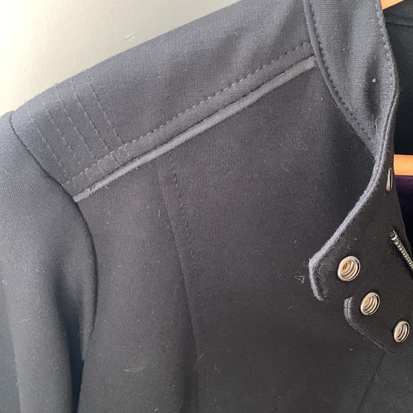 Dalia Collection, Sz 8, cropped zip up blazer - Picture 5 of 9